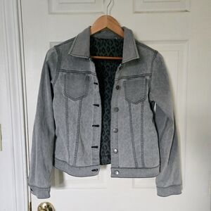 Gray Denim Jacket With Leopard Lining